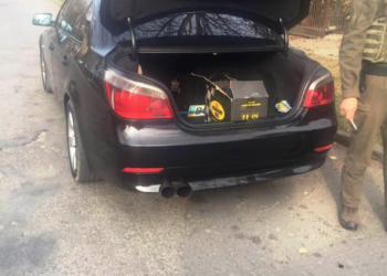 У стані наркотичного сп’яніння та з “травичкою” у багажнику спіймали порушника у Тернополі (фото)