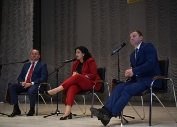 Віце-прем’єр-міністр з питань європейської та євроатлантичної інтеграції у Тернополі зустрілася зі студентами (фото)