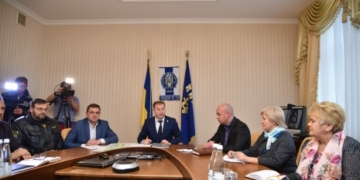 “Це історична подія” – Степан Барна під час підписання розпорядження про утворення Тернопільської міської територіальної громади (фото)