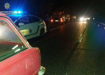 Через перекриття дороги «газовими активістами» покалічили молоду працівницю патрульної поліції