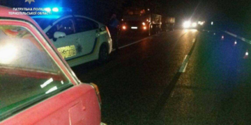 Через перекриття дороги «газовими активістами» покалічили молоду працівницю патрульної поліції
