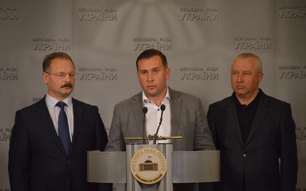 Народні депутати від Тернопільщини підняли питання охорони Почаївської Лаври (Відео)