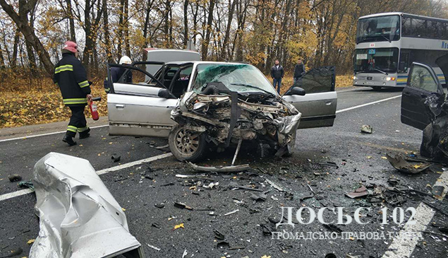 Страшна ДТП на Зборівщині: не розминулися два автомобілі