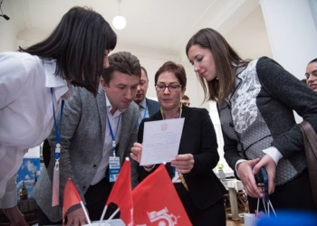 На Ярмарку вакансій у Тернополі представляли себе об’єднані територіальні громади області (фото)