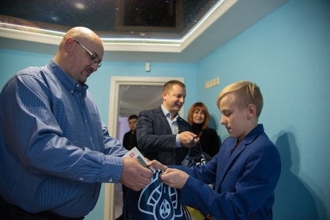 Сім’я загиблого на Луганщині Руслана Муляра отримала нове житло (фото)