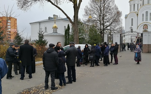 Громадськість Тернопільщини просить Митрополита МП Сергія підтримати утворення єдиної церкви (фото)