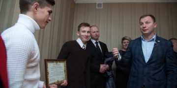 На Тернопільщині ще двоє дітей-сиріт отримали житло від держави (фото)