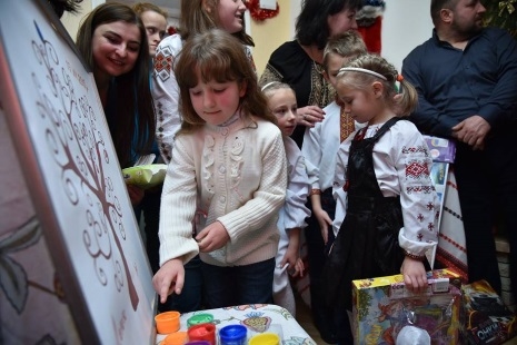 «Господь через святого Миколая приніс своє щастя у родину Рожицьких»: У Підволочиську відкрили будинок сімейного типу (фото, відео)