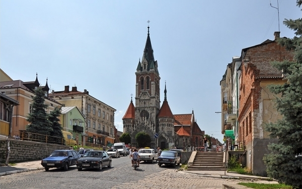 Сакральна споруда з Тернопільщини увійшла у ТОП-7 найвеличніших костелів України