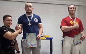 У здобутку армрестлерів Тернопільського «Інваспорту» одну золота, дві срібних та сім бронзових нагород Кубку України