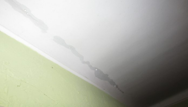 Через відлигу тернополянам затоплює квартири (Фото)