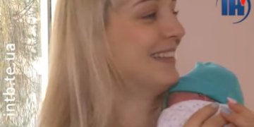 Тернопільська породілля оцінила вміст бейбі-боксу (Відео)