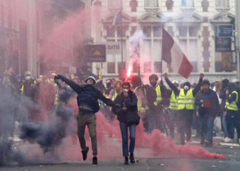 Чому ми не любимо владу?