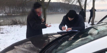 Чому працівники міськради шукали рибалок на тернопільському ставі