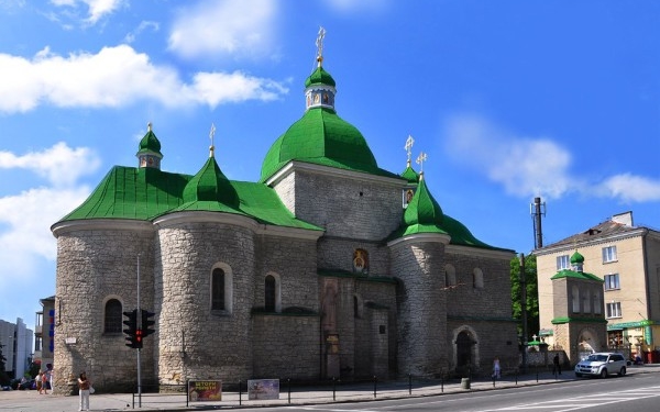 На Тернопільщині побилися священики (Відео)