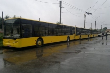 Стало відомо, коли у Тернополі почнуть курсувати нові автобуси