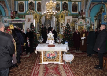 На Лановеччині провели фестиваль «Від церкви до церкви йдем колядувати»: в церкву Московського патріархату колядників не пустили