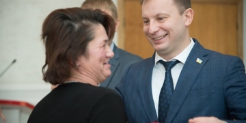 Почесне звання «Мати-героїня» присвоїли 19-ом жінкам з Тернопільщини (Фото)