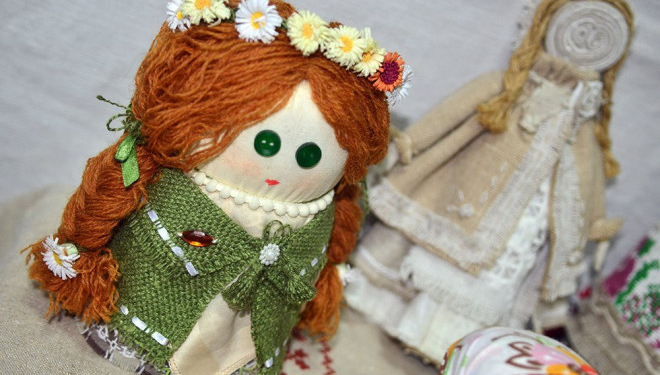 Тернополянка відтворила автентичне вбрання усіх регіонів України