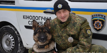 На Тернопільщині молодик пішов у ліс та перерізав собі горло: самогубцю врятував собака