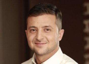 Зеленський із перших кроків в політиці обманює виборців, – блогер