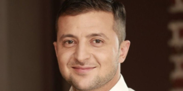 Зеленський із перших кроків в політиці обманює виборців, – блогер