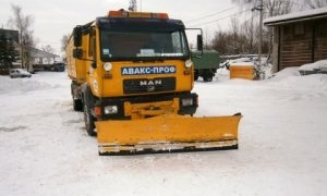 Скільки одиниць спецтехніки прибирає вулиці Тернополя від снігу?