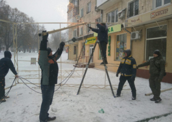 У Тернополі на одну незаконну споруду стало менше (фотофакт)