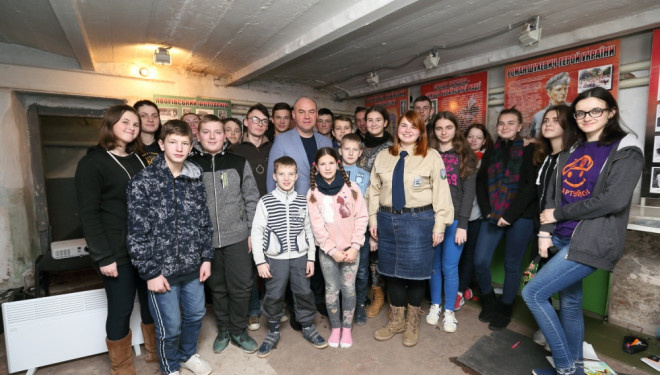 Молоді тернополяни добровільно оселилися в камері ізолятора