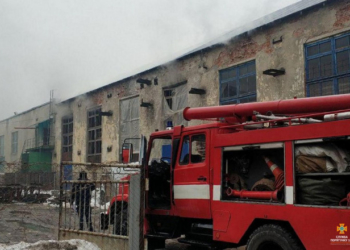 У Тернополі у “промисловому районі” трапилася пожежа (фотофакт)