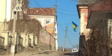 Старовинне містечко на Тернопільщині “потопає” у смітті (Фото)
