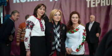 Оксана Білозір: «Завдяки титанічній праці президента Порошенка весь світ солідарний з Україною»