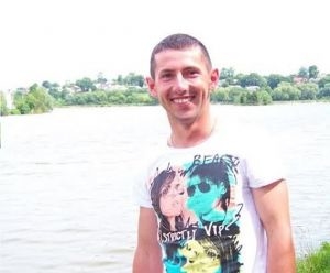 “Минуло чотири роки, як жорстока війна обірвала його молоде життя”, – на Тернопільщині вшанували пам’ять бійця батальйону “Збруч”