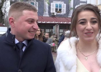 Військовослужбовці у Тернополі організували весілля із сюрпризом за добу (Відео)