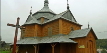Вірян приваблюють дерев’яні церкви Тернопільщини