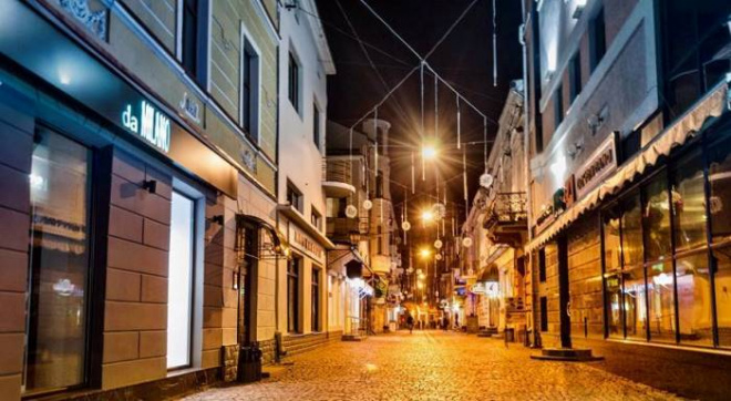 Вулиця Валова – одна із найкрасивіших та найромантичніших у Тернополі (Фото)