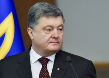 Порошенко зібрав на своєму мітингу в Києві в десятки разів більше людей, ніж Тимошенко, – блогер