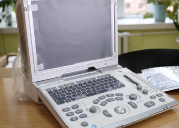 Тернополю подарували переносне УЗД- обладнання