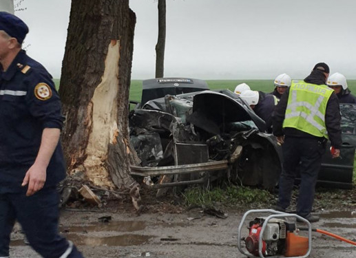 На Великдень у Тернопільській області трапилася смертельна ДТП (Фото)