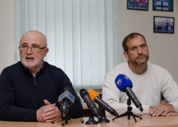 “Ми за Україну!” Підтриємці Тернопільщини закликють проголосувати в другому турі за Порошенка