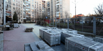 У Тернополі відновилися ремонти дворів: почали з вулиці Стадникова