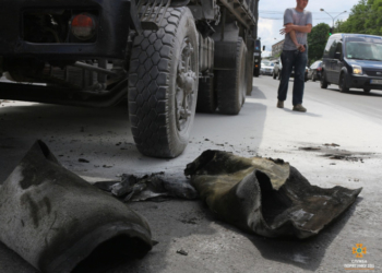 На 15 Квітня у Тернополі загорівся КАМАЗ