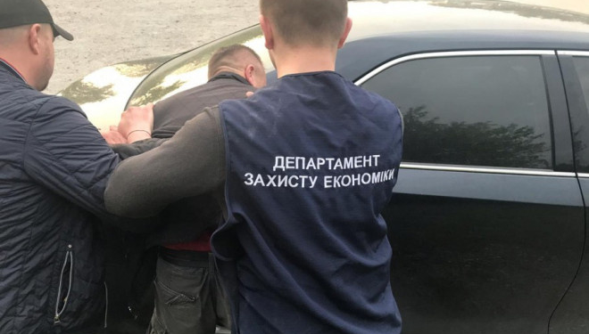 Заступникові міського голови на Тернопільщині “світить” до десяти років тюрми