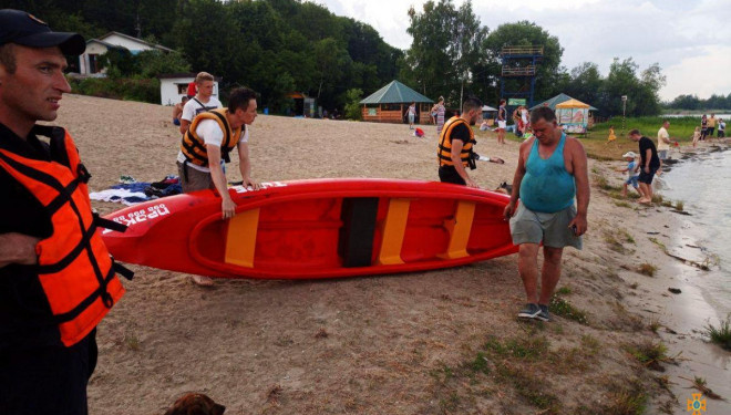 У Тернополі з води рятували двох людей