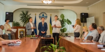 Тернополянин отримав нагрудний знак заслуженого працівника сфери послуг України