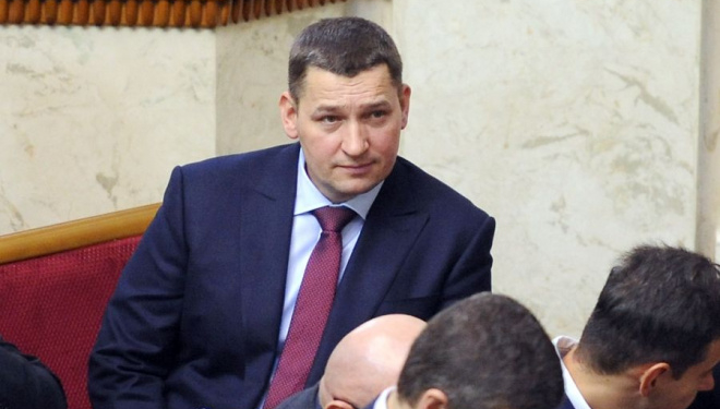 “Ми не можемо стояти осторонь людських проблем,” – Микола Люшняк допомагає ліквідовувати наслідки негоди на Монастирищині