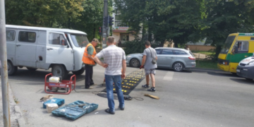 Чому на Тарнавського у Тернополі поставили “лежачого поліцейського”?