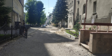 У Тернополі ремонтують ділянку у центральній частині (фотофакт)