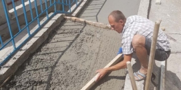 На ще одній тернопільській вулиці відновили сходи