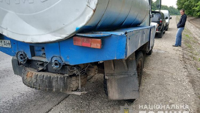 На Тернопільщині зіткнулися молоковоз і мотоцикл (Відео)